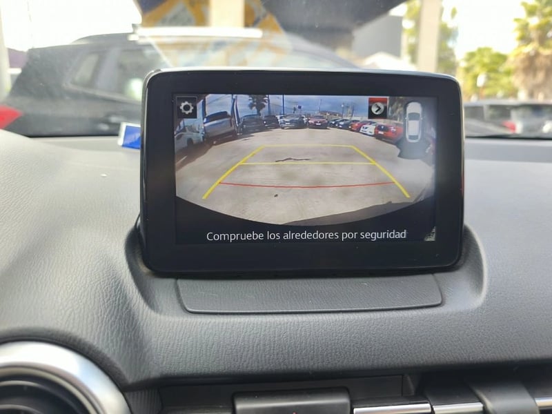 Mazda 2 2 SPORT GT HB 1.5 2021 - Imagen 18 de 20