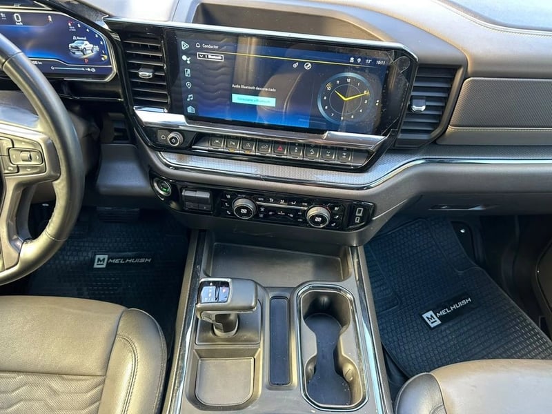 Chevrolet SILVERADO ZR2 6.2 4X4 AT 2025 - Imagen 12 de 16