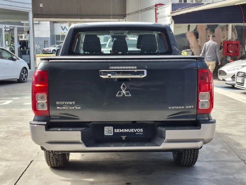 Mitsubishi L200 KATANA XRT 4X4 2.4 2024 - Imagen 7 de 20