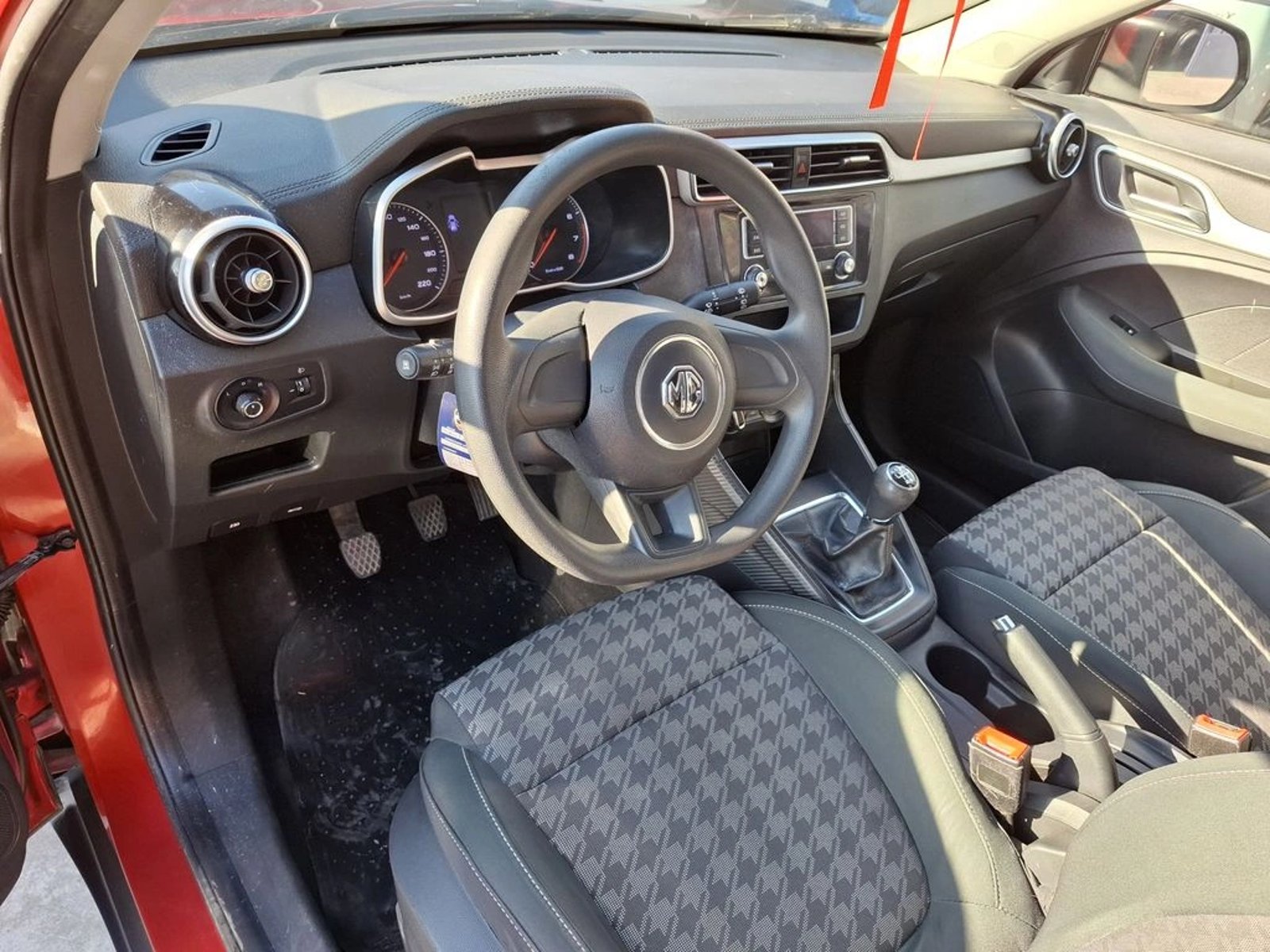 MG ZS MT 1.5 2022 - Imagen 14 de 20