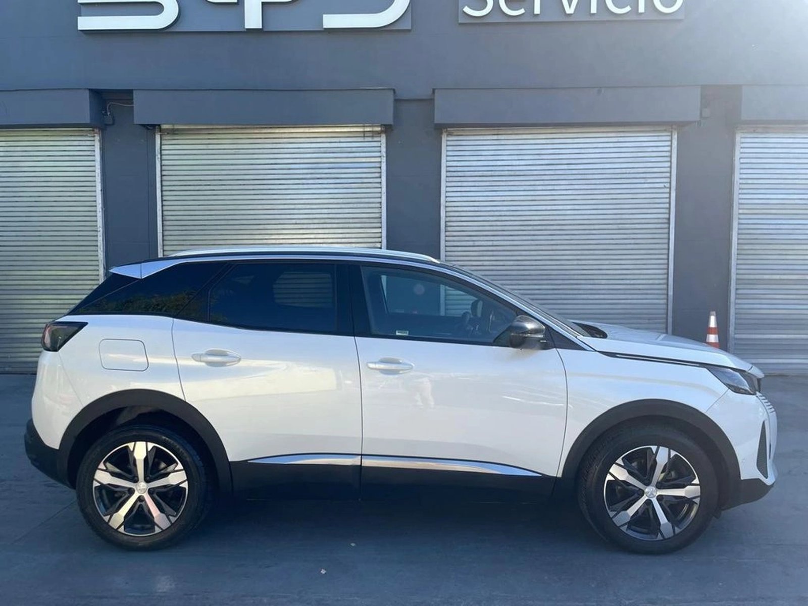 Peugeot 3008 1.6 ALLURE PACK THP 165 AT 2024 - Foto 5 de 20