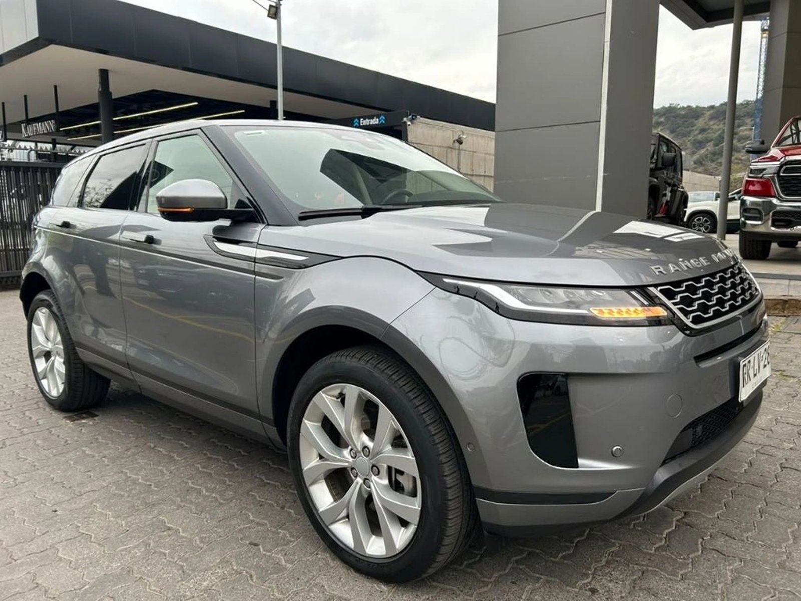 Land Rover EVOQUE 2.0I S 4X4 AT 5P 2022 - Foto 3 de 16