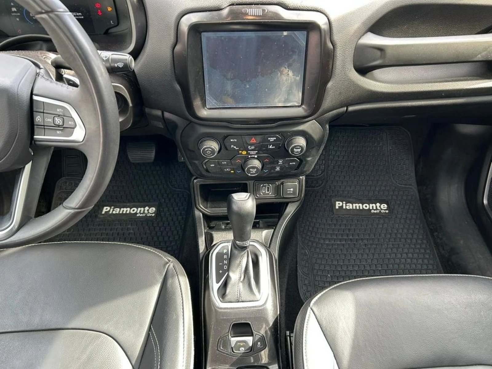 Jeep RENEGADE 1.3T LONGITUDE 4X2 AT 5P 2023 - Imagen 10 de 11