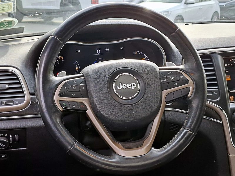 Jeep GRAND CHEROKEE 3.6 LIMITED AT 4X4 2016 - Imagen 17 de 20