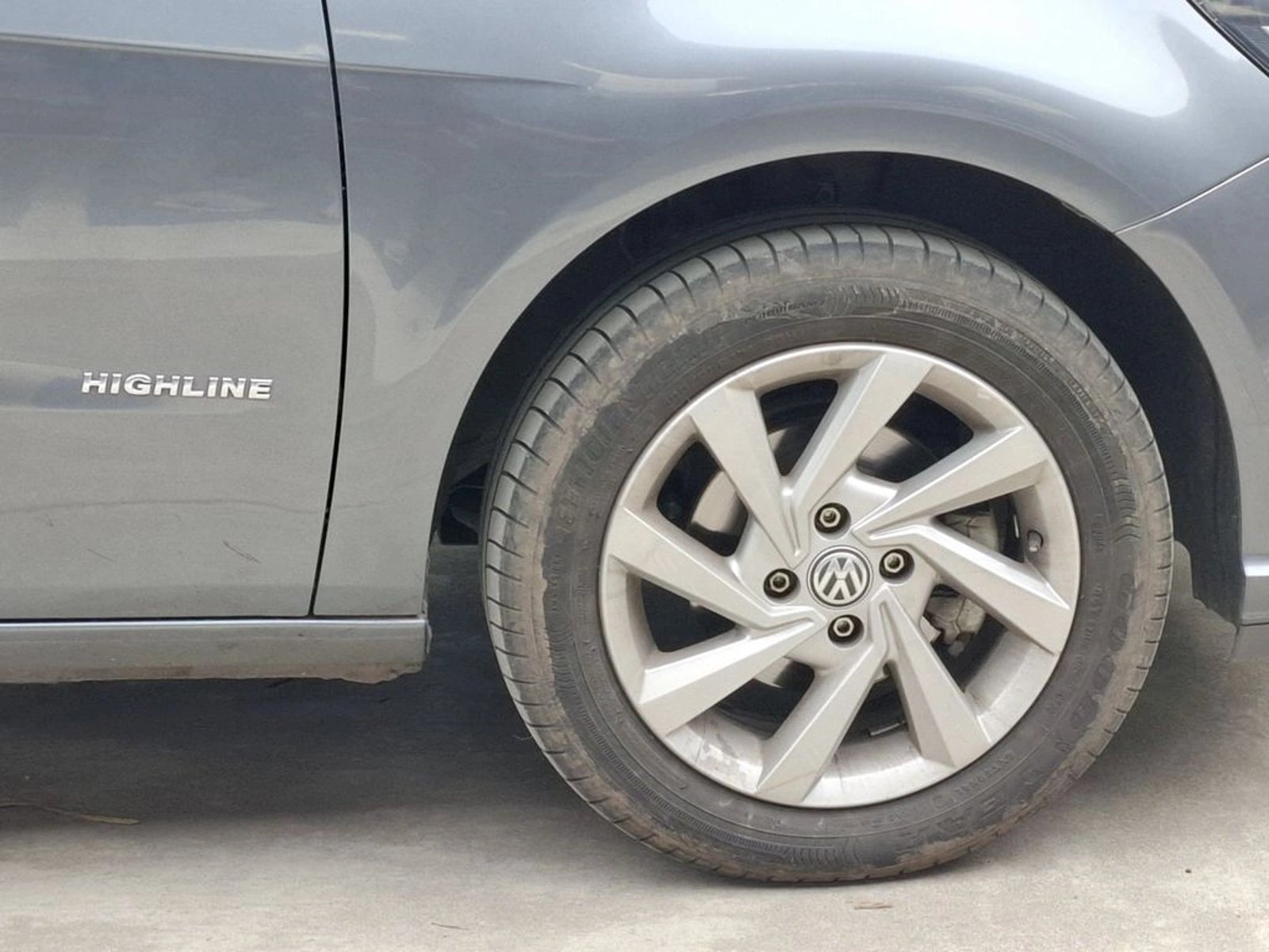 Volkswagen GOL 1.6 COMFORTLINE MT 2023 - Imagen 12 de 20