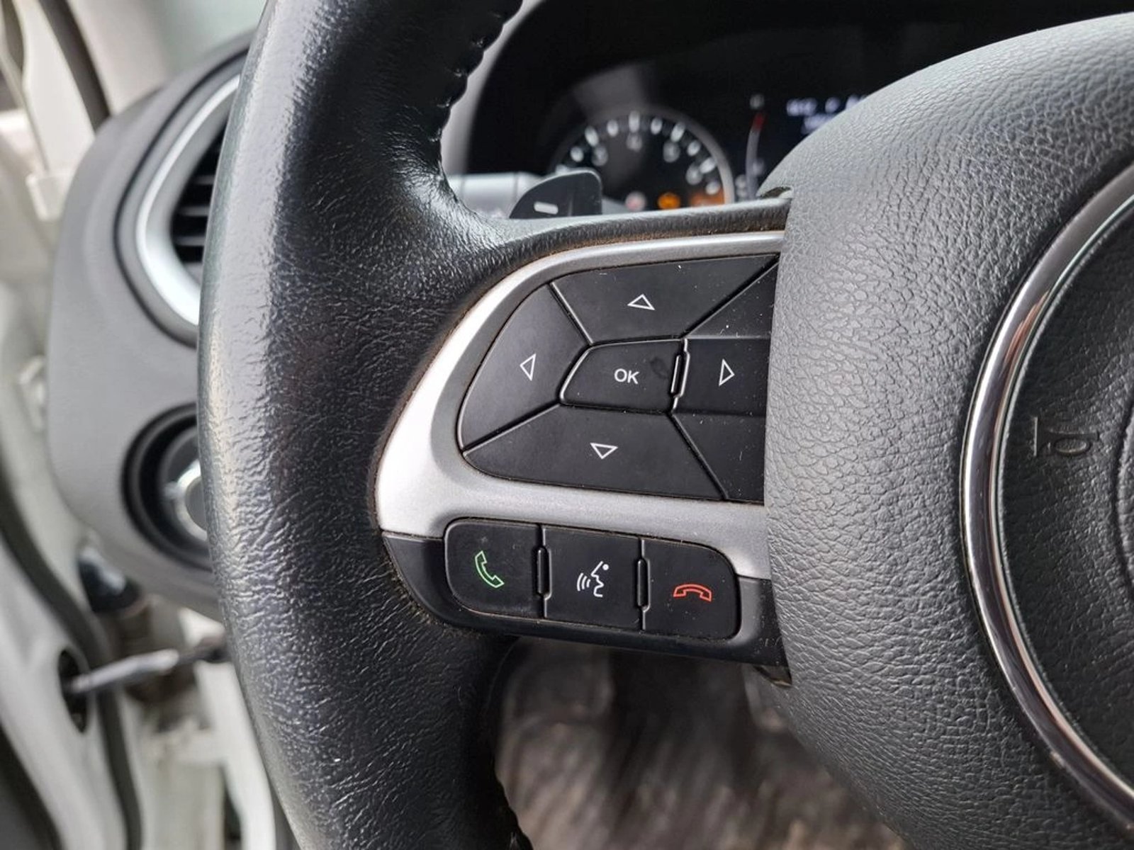 Jeep RENEGADE AT 1.8 2022 - Imagen 16 de 20