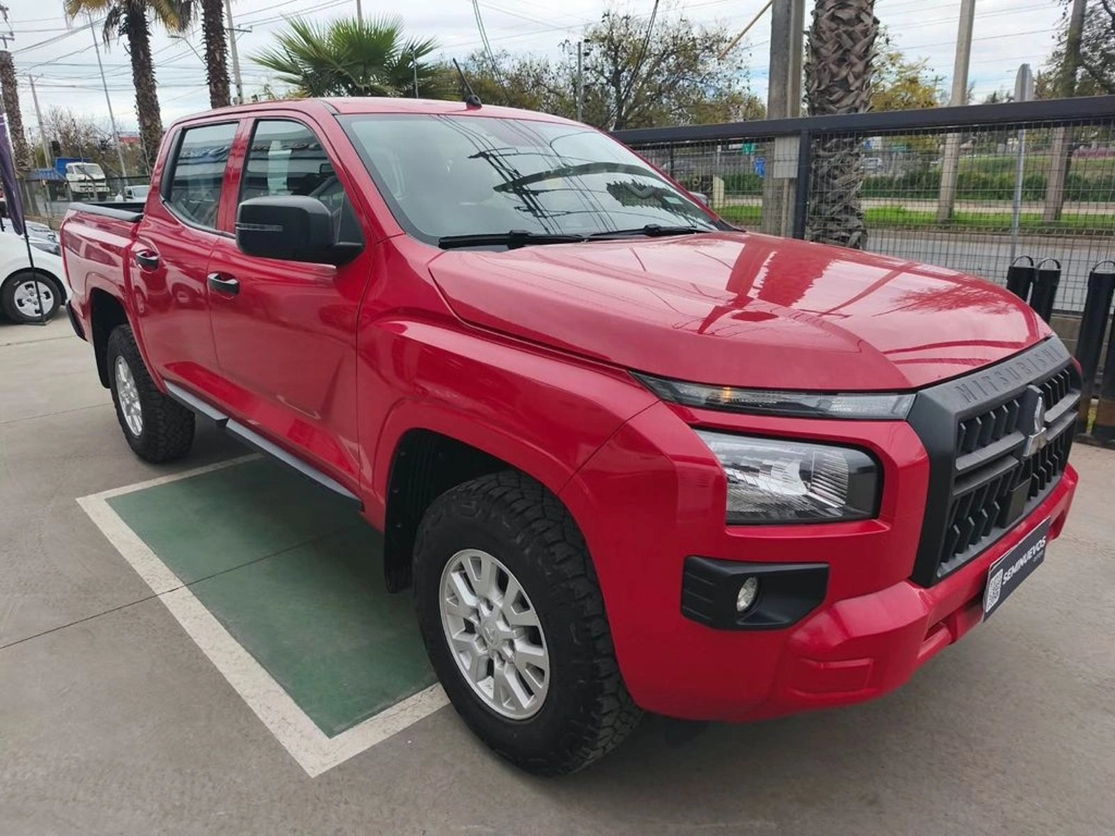 Mitsubishi L200 KATANA XRT 2.4 MT 4X4 2024 - Foto 3 de 20