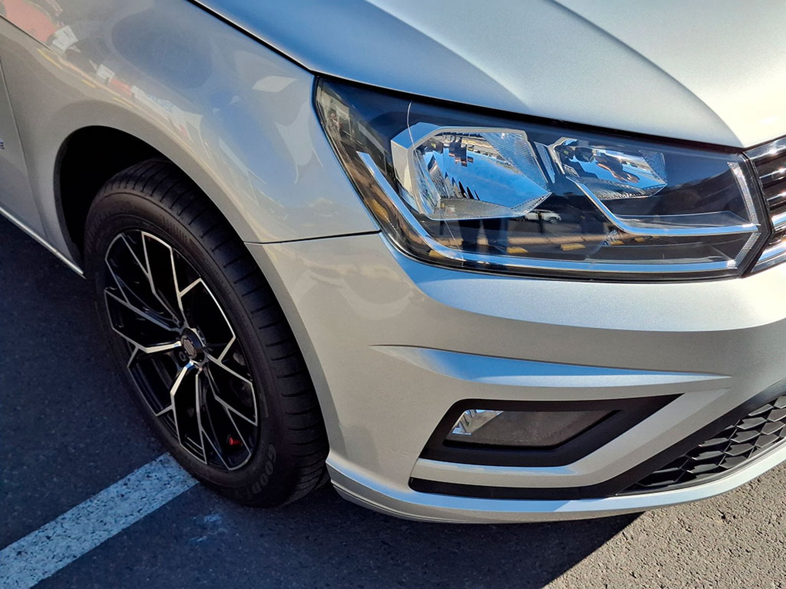 Volkswagen GOL 1.6 Highline HB MT 5P 2023 - Imagen 8 de 20