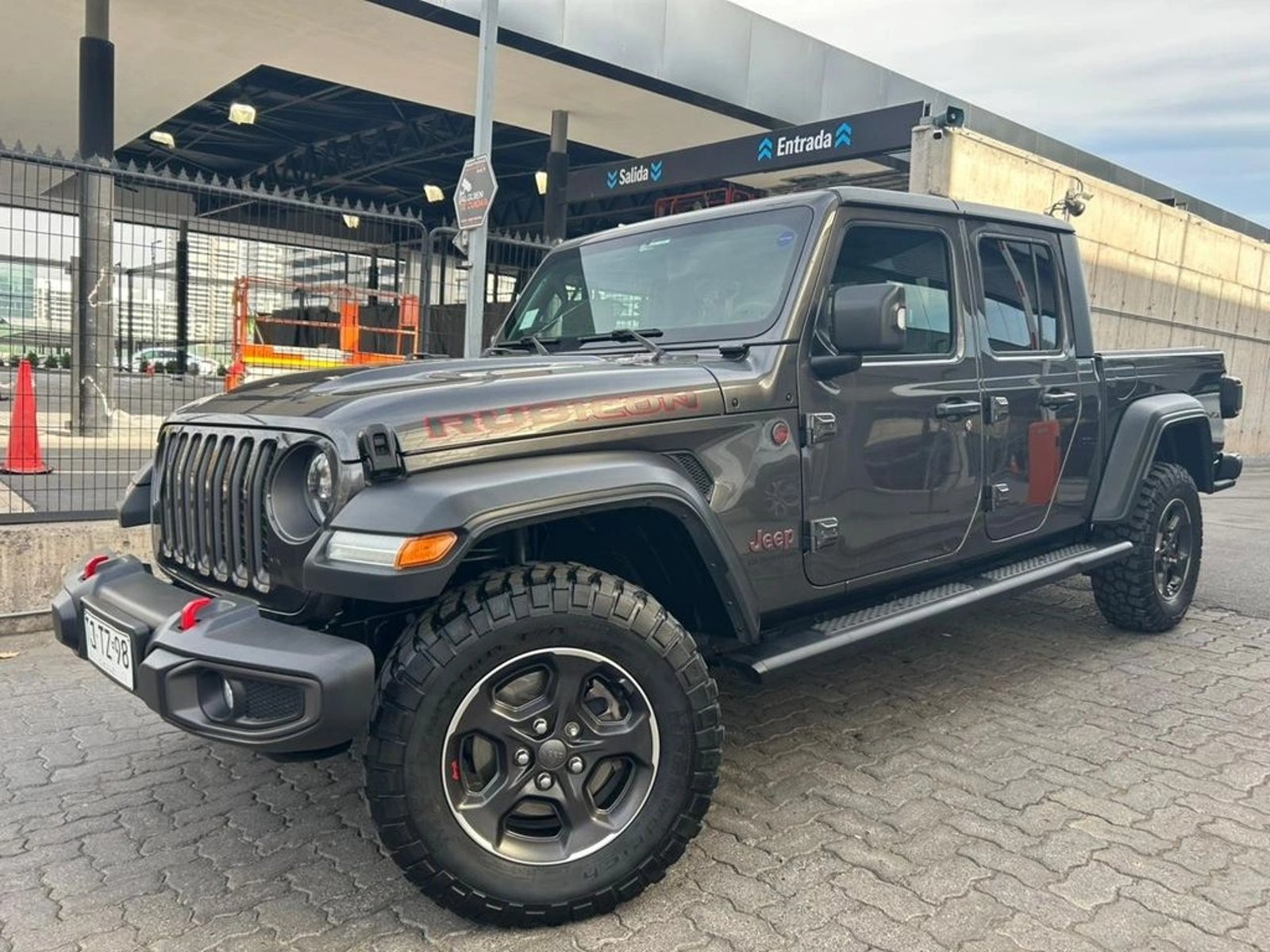 Jeep GLADIATOR 3.6 RUBICON 4X4 DOB. CAB. AT 4P 2024 - Foto 2 de 16