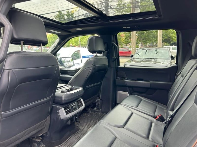Ford F-150 LARIAT LUX 4X4 5.0 AUT 2025 - Imagen 12 de 14