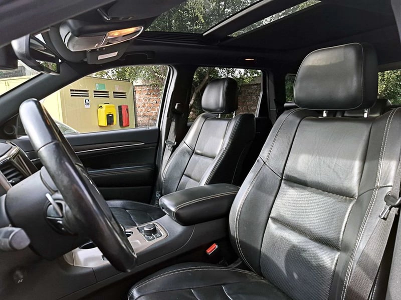Jeep GRAND CHEROKEE 3.6 LIMITED AT 4X4 2016 - Imagen 14 de 20