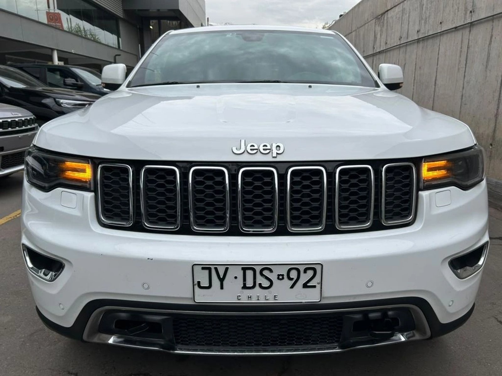 Jeep GRAND CHEROKEE 3.6 LIMITED LX 4X4 AT 5P 2018 - Foto 2 de 16