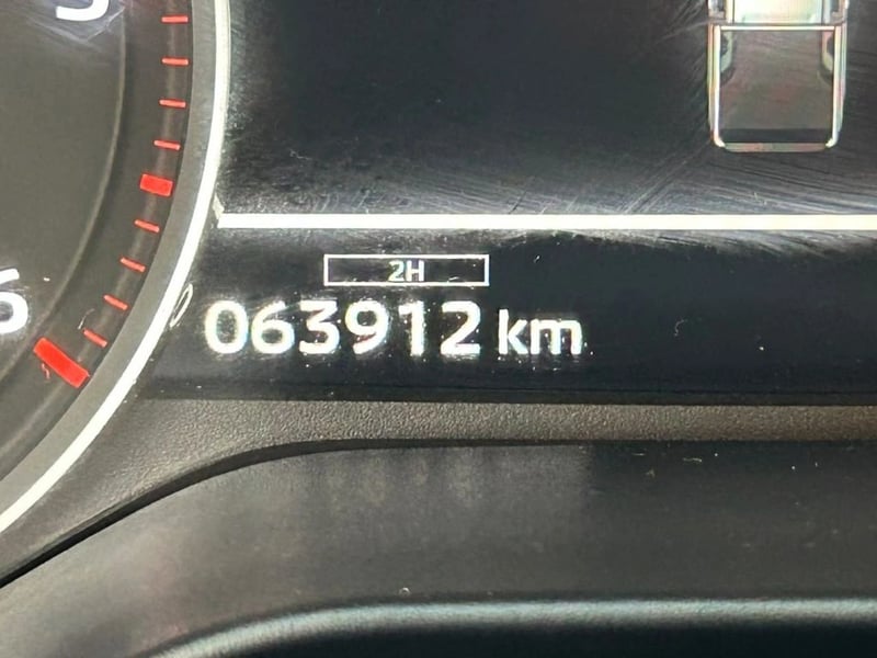 Mitsubishi L200 KATANA XRT 4X4 2.4 2025 - Imagen 14 de 17