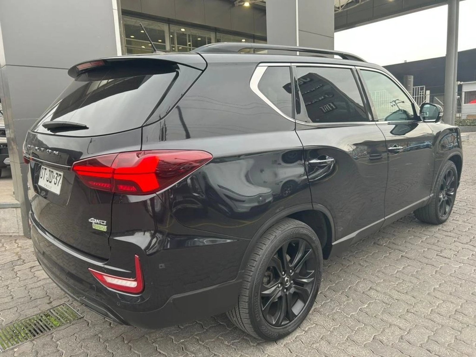 SSANGYONG REXTON 2.2T BLACK EDITION DIESEL 4X4 8AT 5P 2023 - Imagen 7 de 17