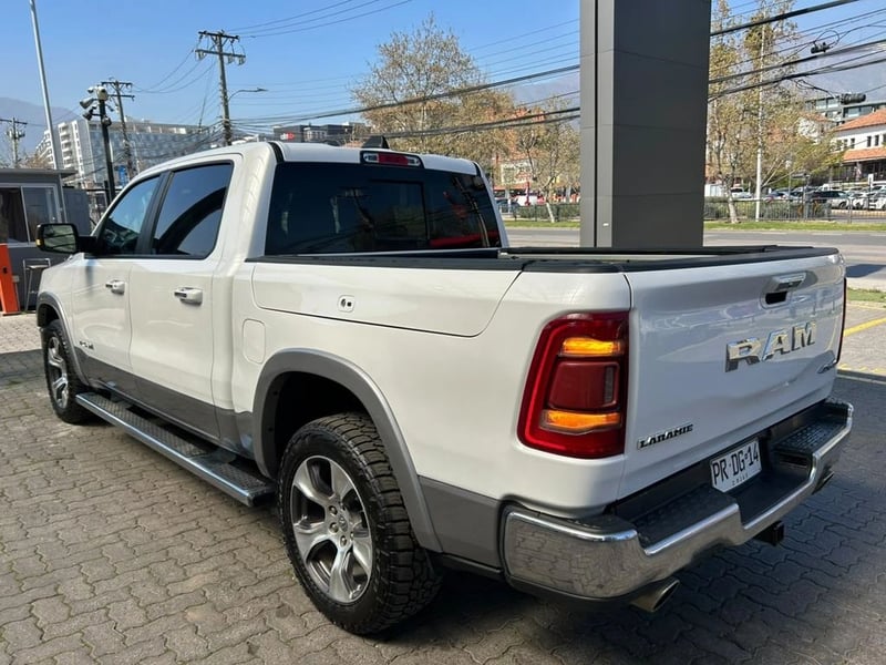 RAM 1500 5.7 LARAMIE 4X4 AT 4P 2020 - Imagen 4 de 16