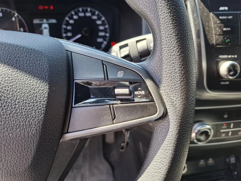 SsangYong GRAND MUSSO 2.2 GRAND LX TD DIESEL 2WD MT6 4P 2023 - Imagen 16 de 20