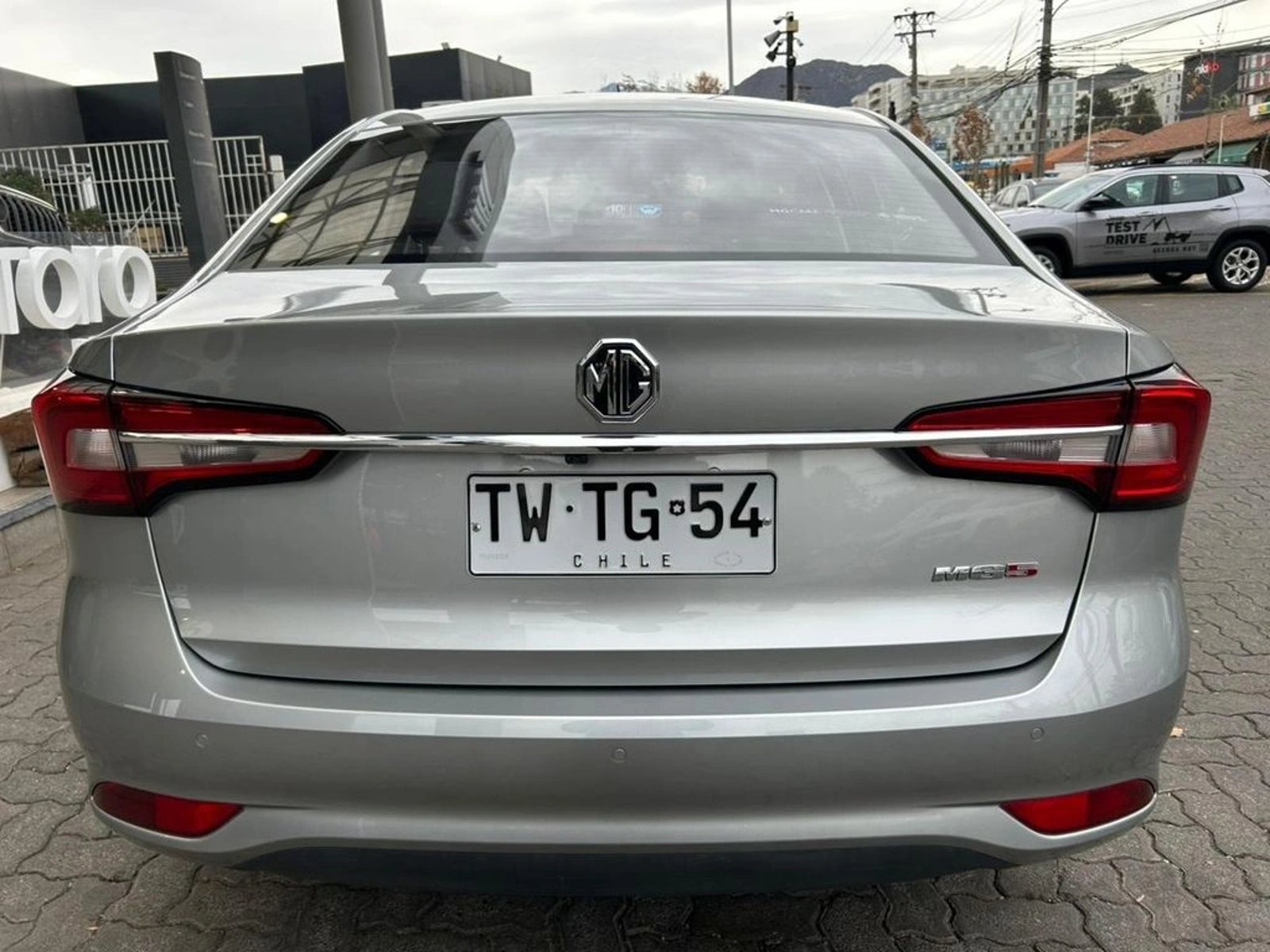 MG 5 1.5 DLX MT 2025 - Imagen 6 de 17