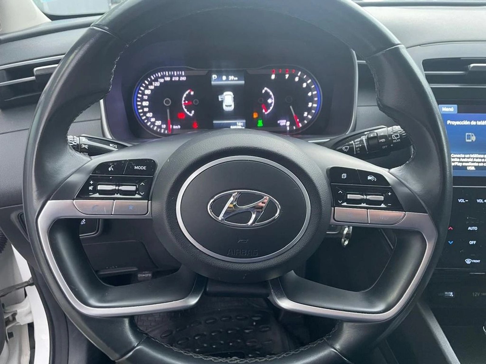 Hyundai TUCSON 2.0 NX4 PLUS AT 4X4 2022 - Imagen 10 de 18
