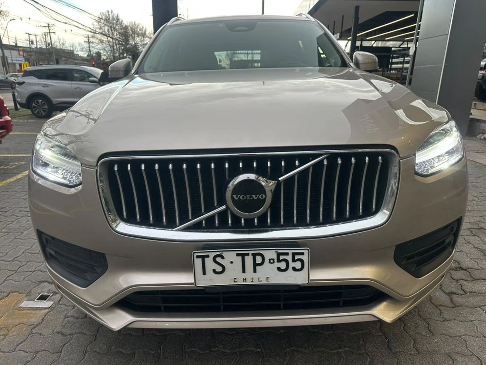 Volvo XC90 B6 PLUS HEV 4X4 2.0 AUT 2025 - Foto 2 de 14