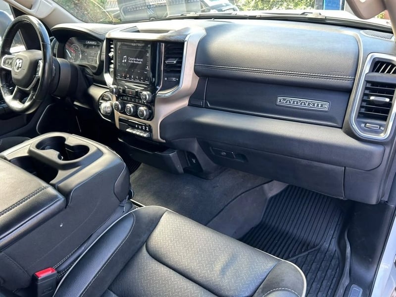 RAM 1500 5.7 LARAMIE 4X4 AT 4P 2020 - Imagen 7 de 16