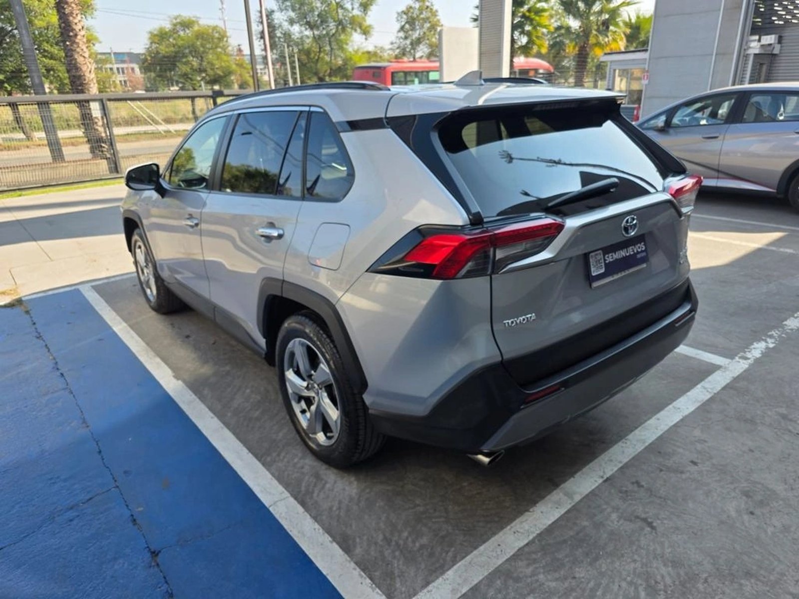 TOYOTA RAV4 2020 - Imagen 9 de 20