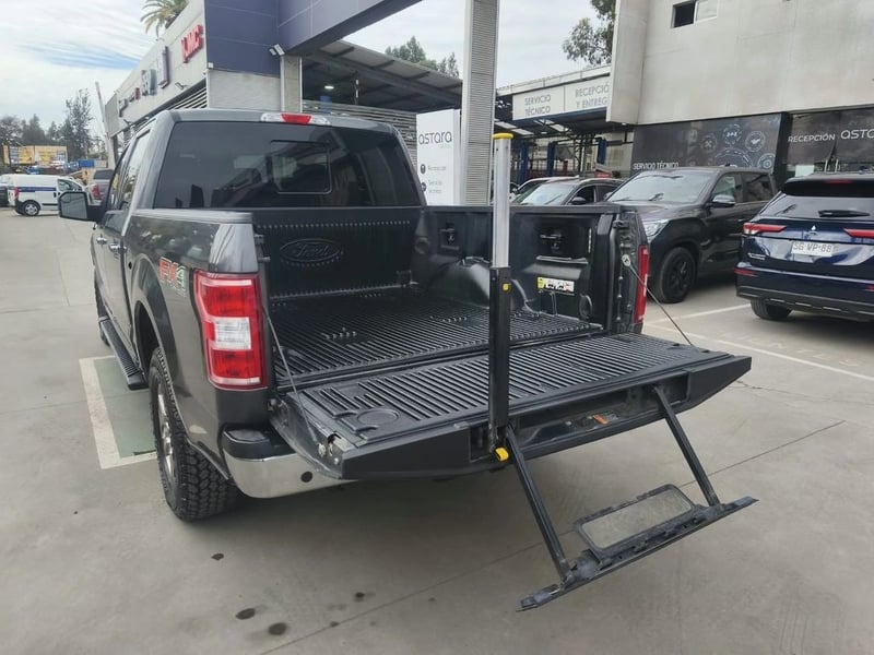 Ford F-150 XLT 4X4 5.0 2021 - Imagen 7 de 20