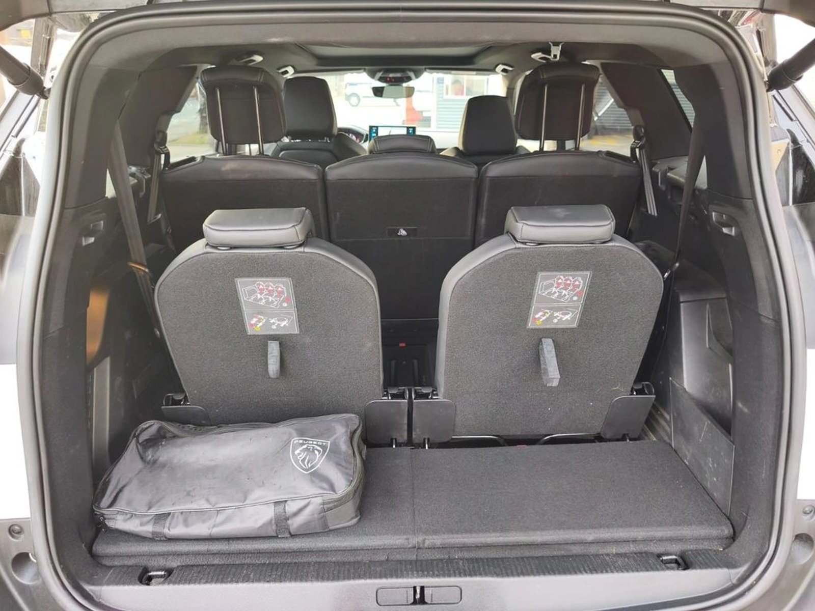 Peugeot 5008 GT LINE BLUEHDI 130 1.5 AUT DIESEL 2023 - Imagen 8 de 20