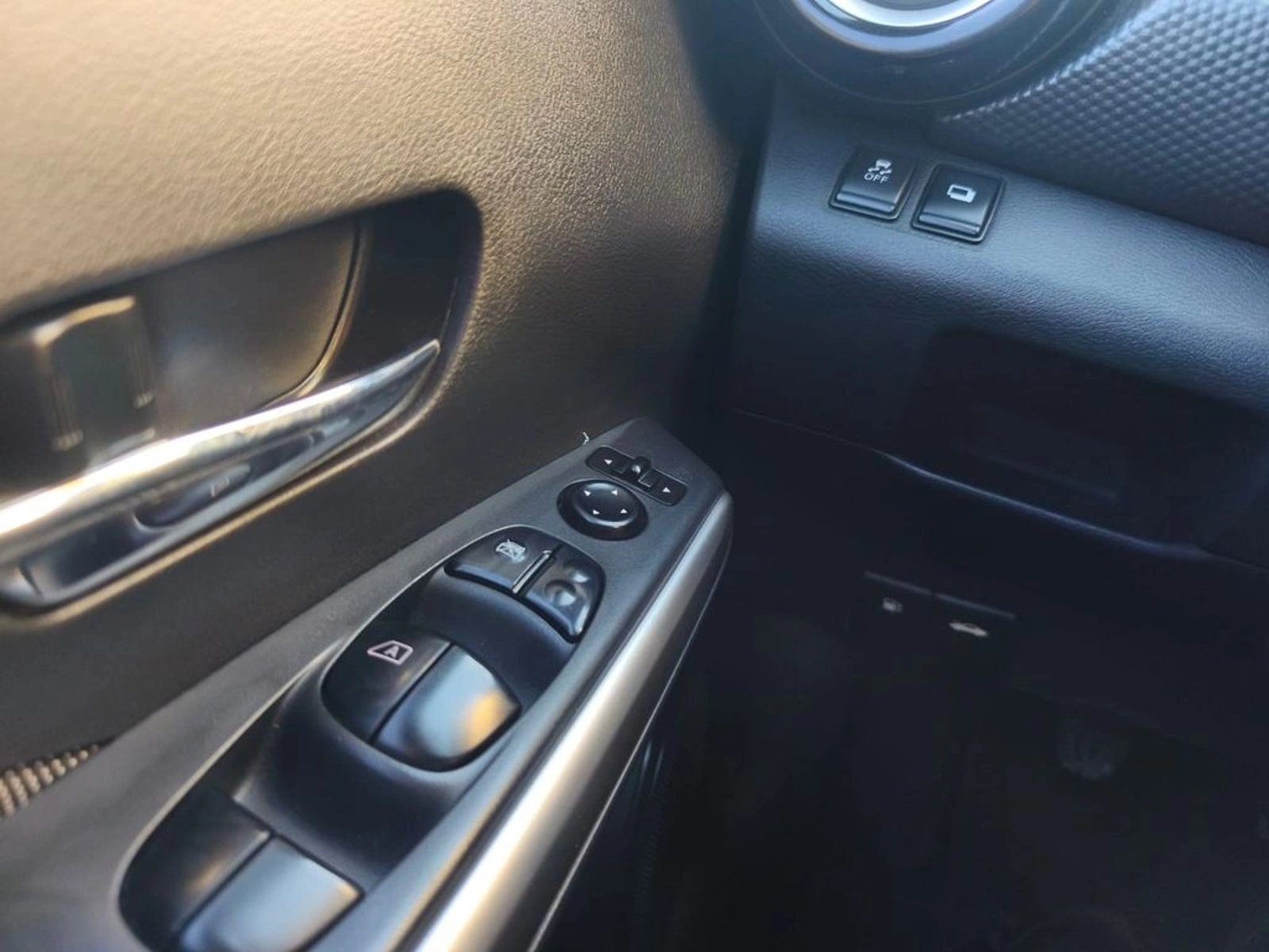 Nissan KICKS 1.6 MT ADVANCE 2020 - Imagen 15 de 20