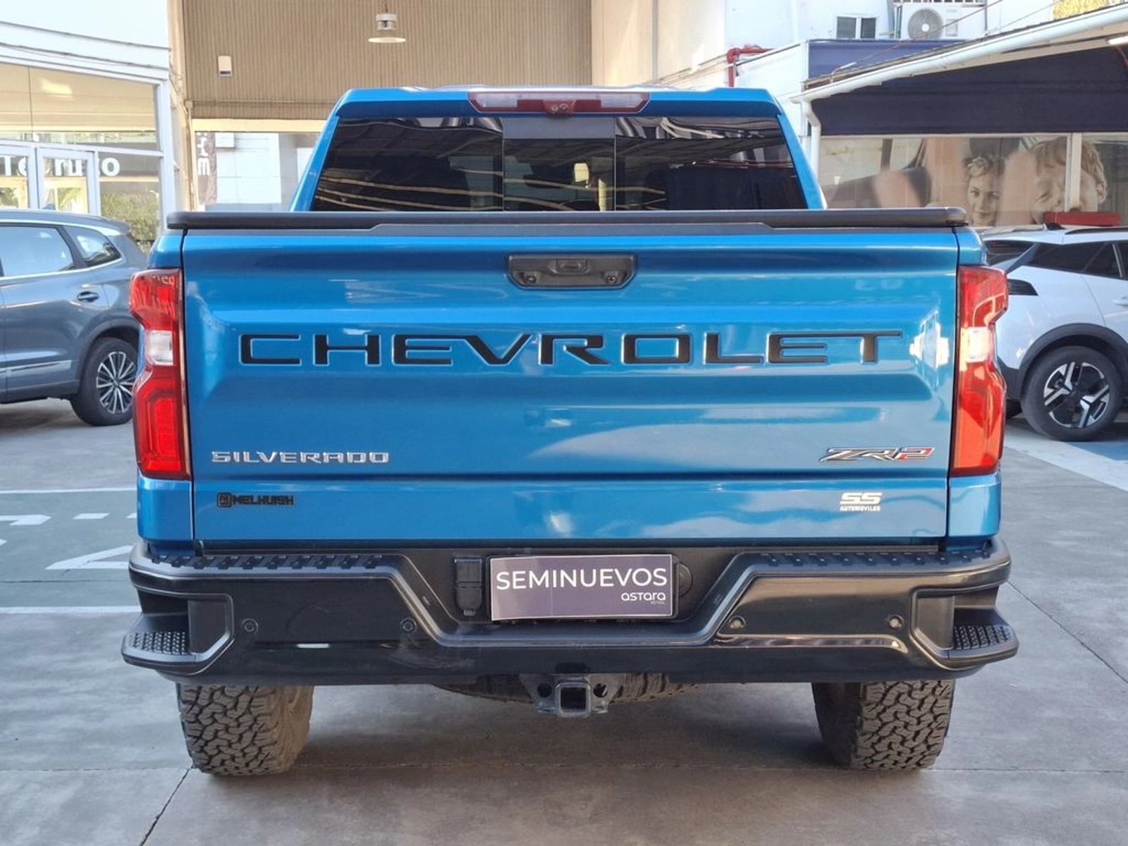 Chevrolet SILVERADO 6.2 ZR2 4X4 AT 4P 2024 - Imagen 8 de 20