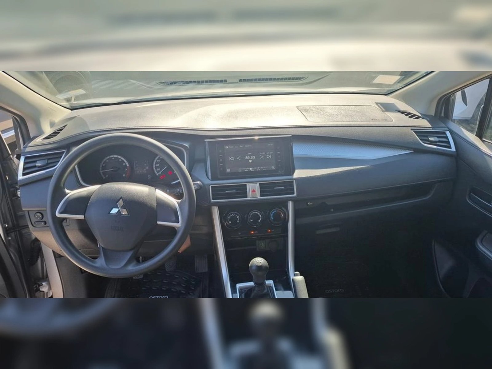 MITSUBISHI XPANDER 2024 - Imagen 10 de 18