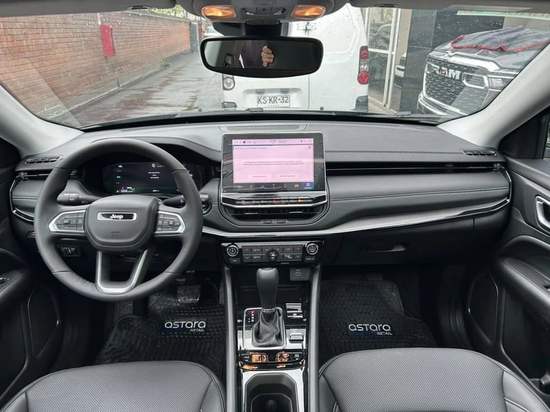 Jeep COMPASS 1.3 4XE ALTITUDE HYBRID AWD AT 5P 2024 - Imagen 9 de 15