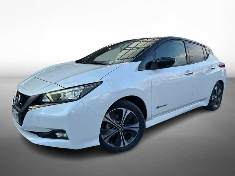 Nissan LEAF ZE1 2022