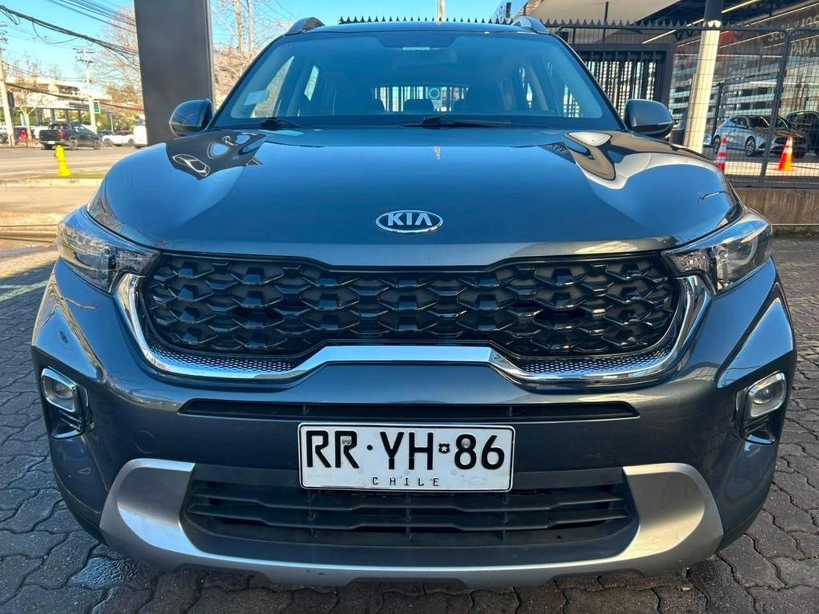 Kia SONET 1.5 EX 4X2 6MT 5P 2022 - Foto 2 de 15