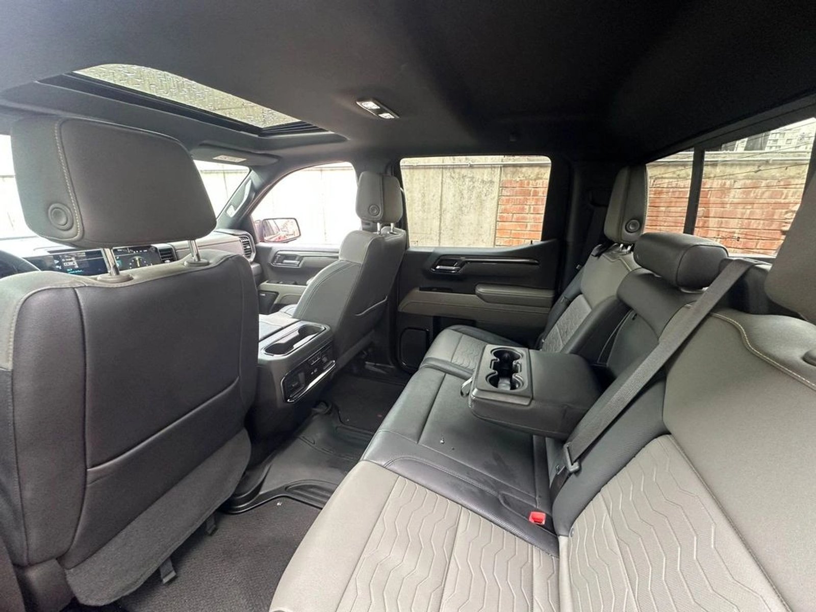 Chevrolet SILVERADO 6.2 ZR2 4X4 AT 4P 2024 - Imagen 11 de 15