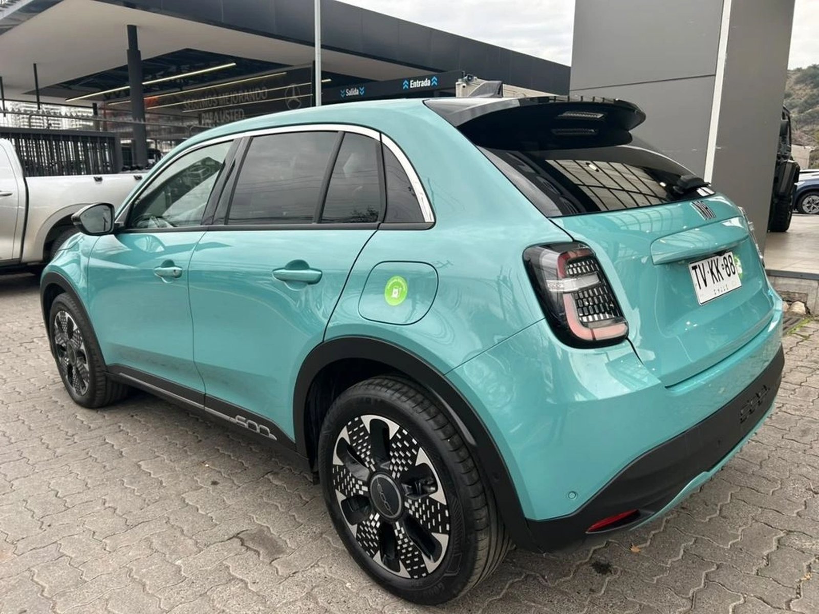 Fiat 600e 0.0 E AT ELECTRICO 2025 - Imagen 4 de 16