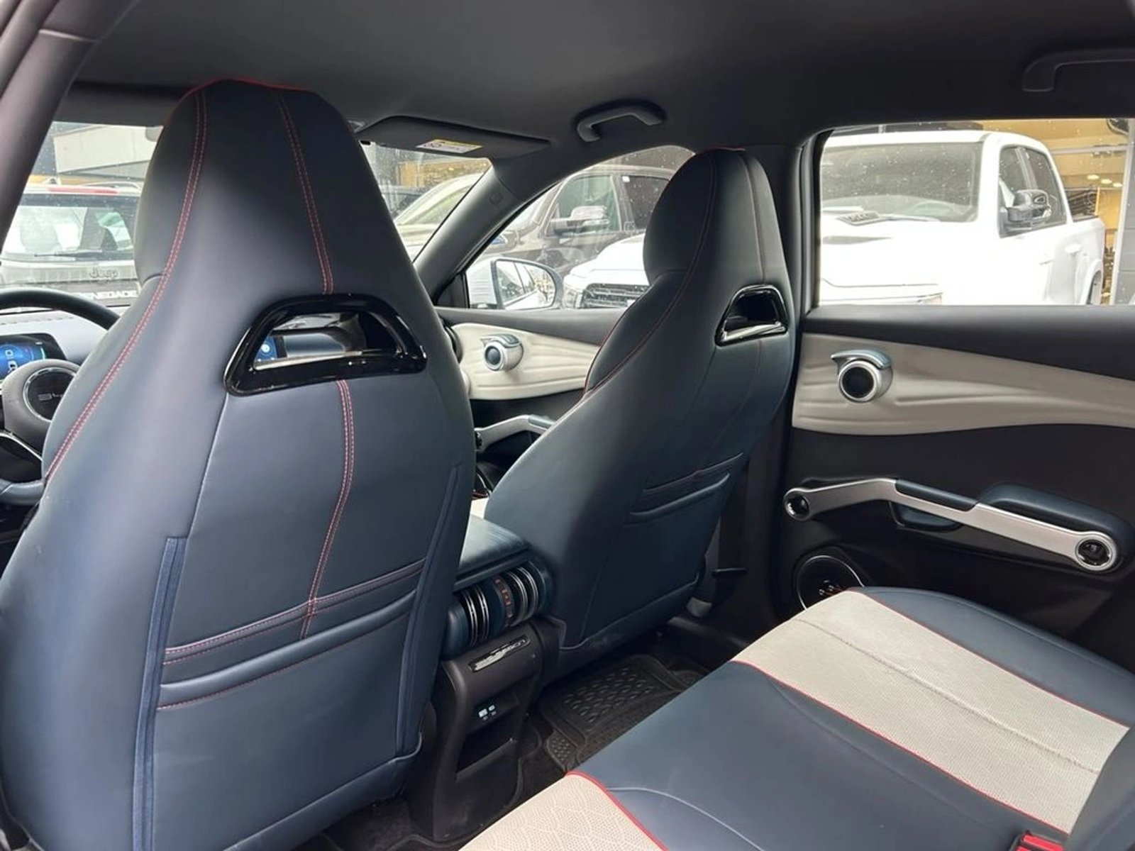 BYD YUAN PLUS ELECTRICO GL 4X2 AT 5P 2024 - Imagen 10 de 17