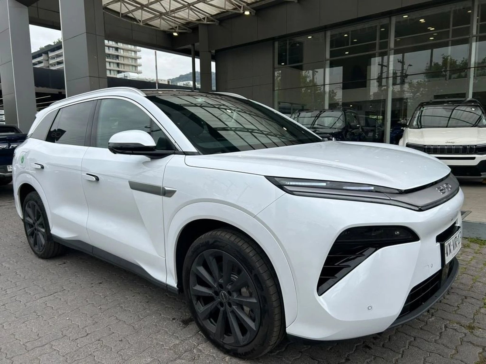BYD ATTO 8 1.5T GS DM-I PHEV AWD AT 5P 2026 - Foto 3 de 15