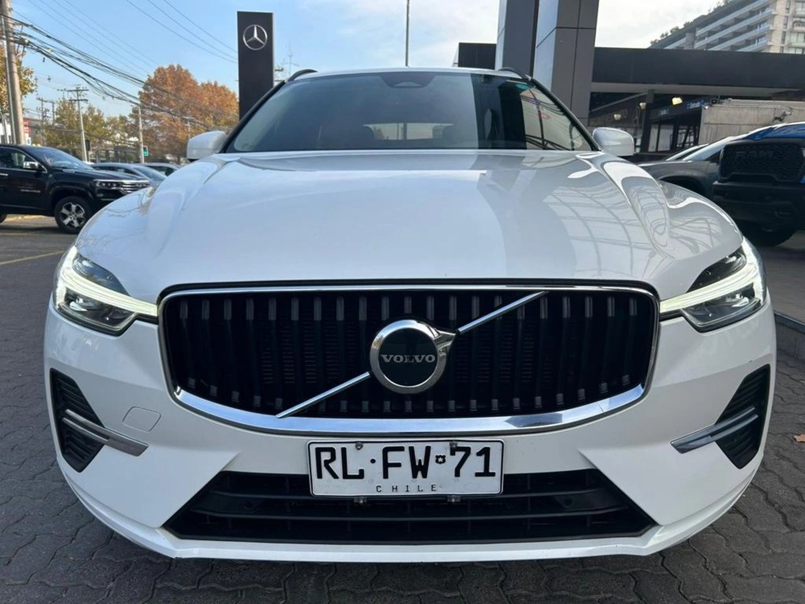 VOLVO XC60 2022 - Imagen 3 de 17