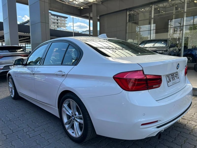 BMW 318 I LCI 1.5 2017 - Imagen 4 de 15