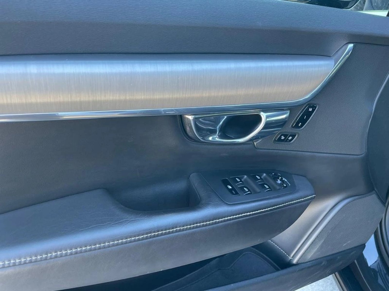 Volvo S90 S90 T6 MOMENTUM 2.0 2017 - Foto 3 de 12