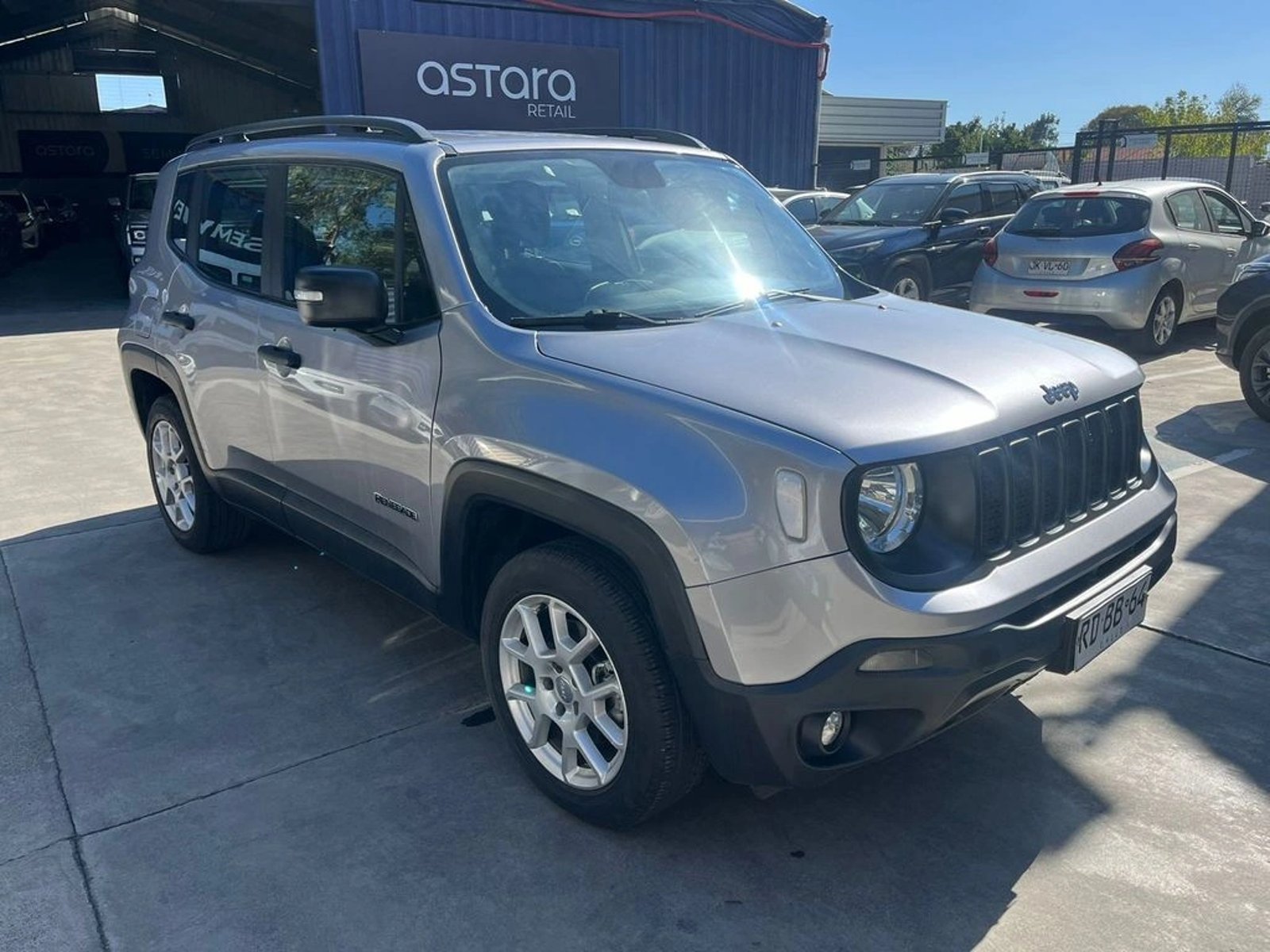 Jeep RENEGADE 1.8 SPORT 4X2 MT 5P 2021 - Foto 4 de 14