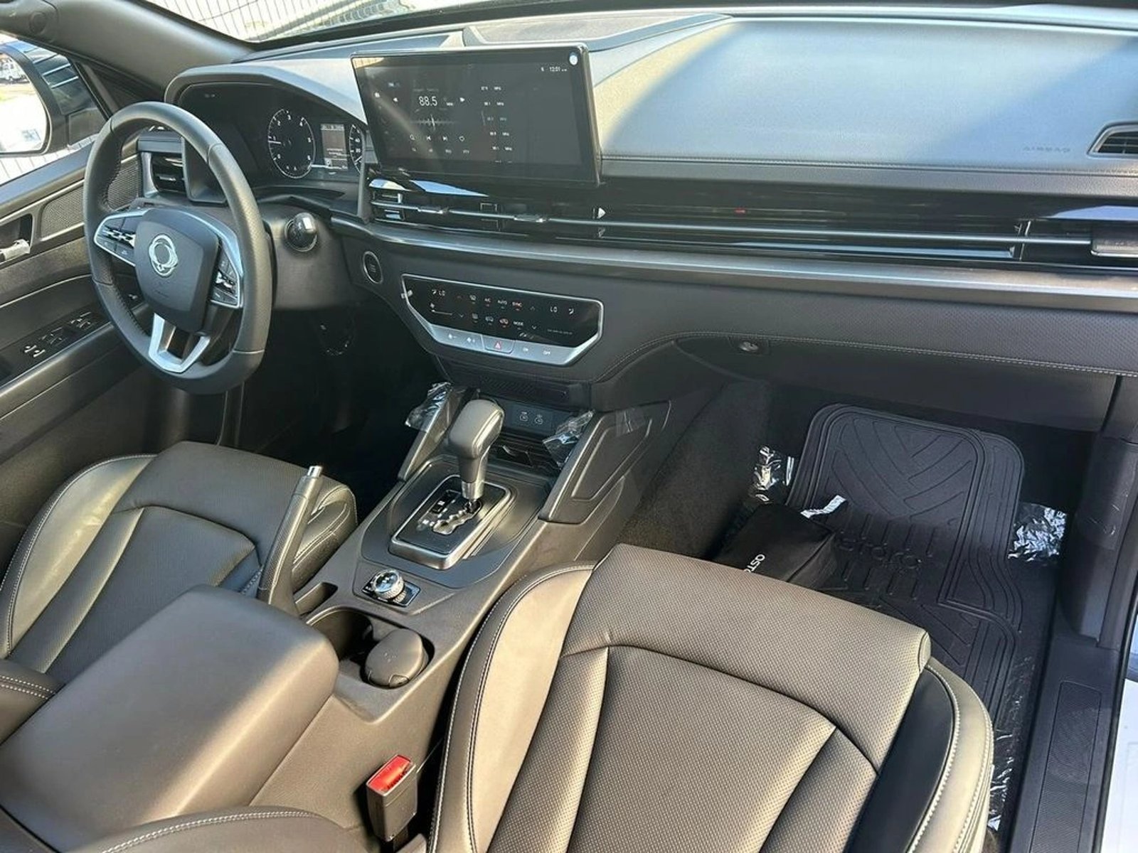 SSANGYONG MUSSO 2.2 GLX AT 4X4 DIESEL 2026 - Imagen 8 de 17