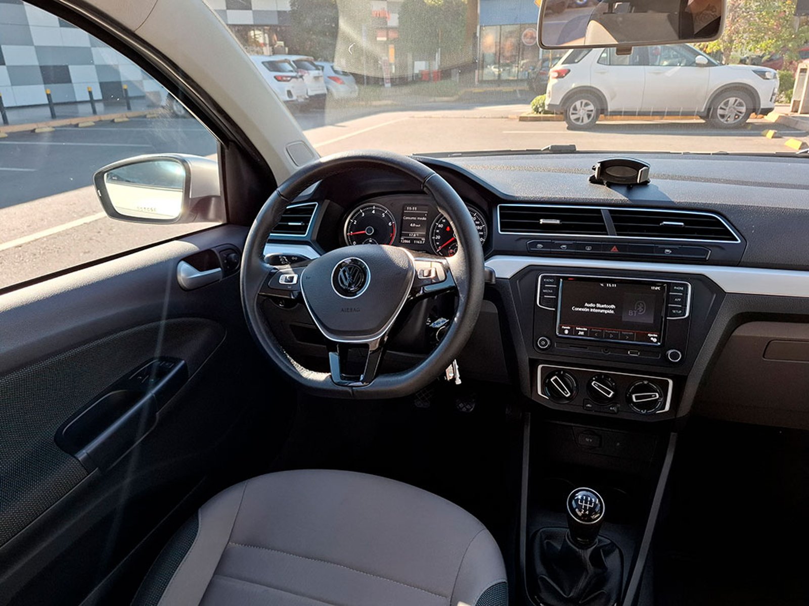 Volkswagen GOL 1.6 Highline HB MT 5P 2023 - Imagen 9 de 20