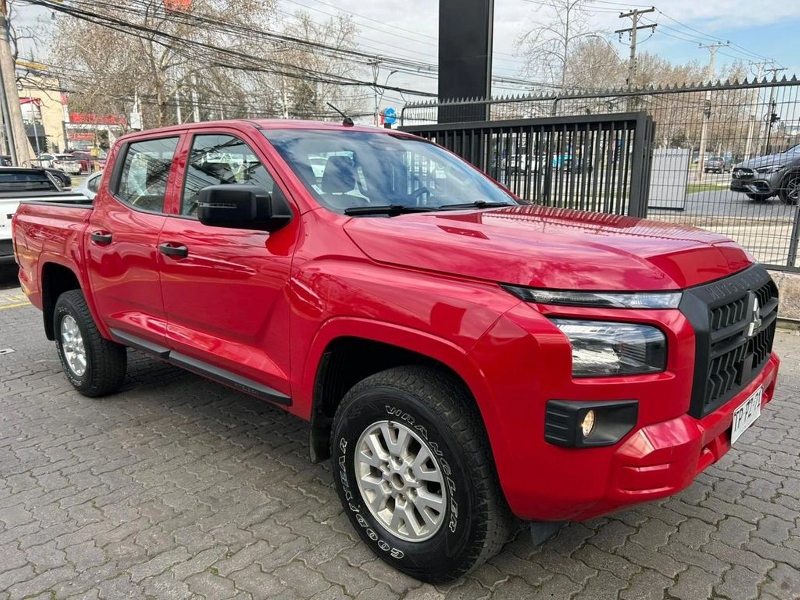 Mitsubishi L200 KATANA XRT 4X4 2.4 2024 - Foto 4 de 17