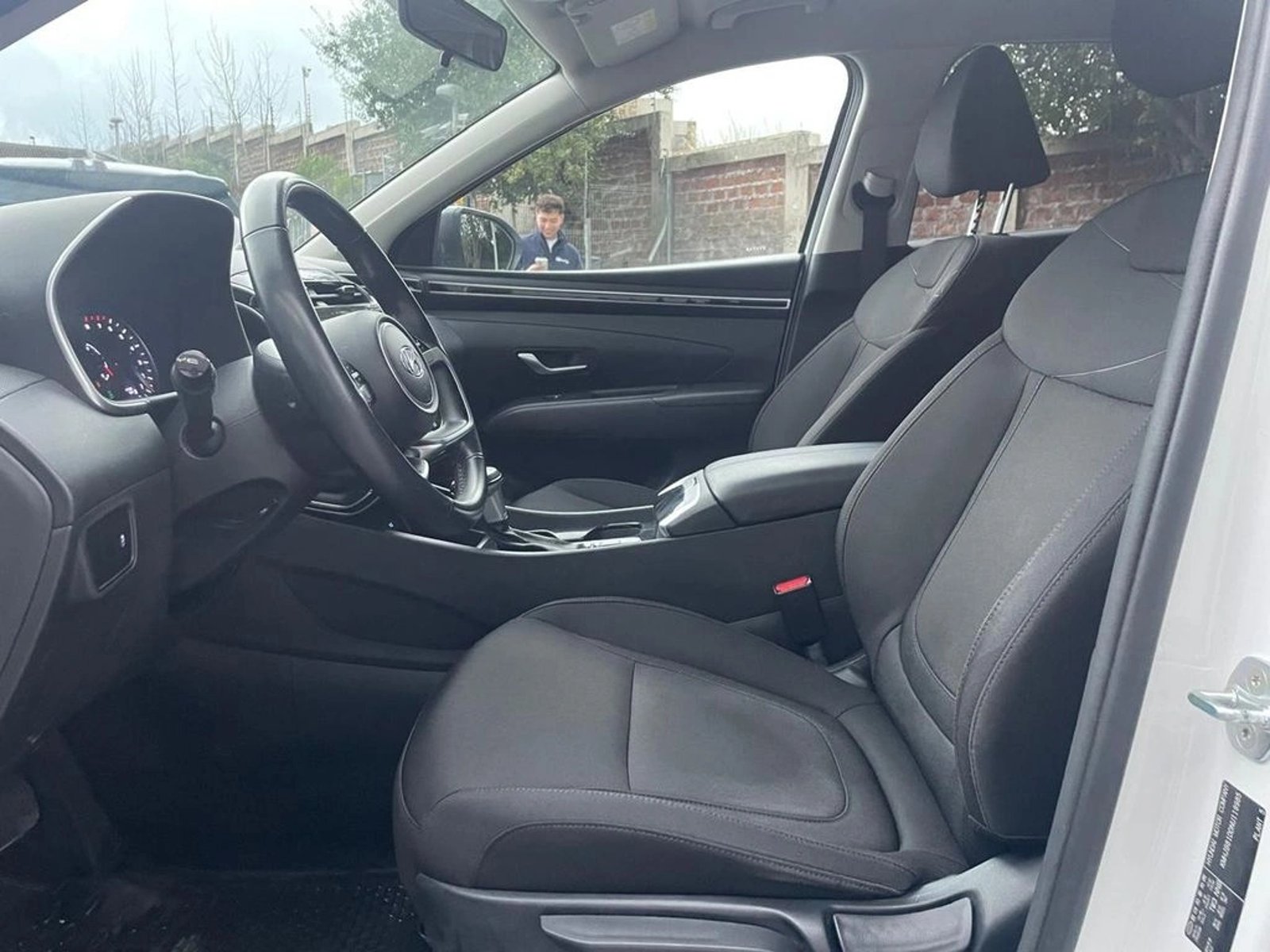 Hyundai TUCSON 2.0 NX4 PLUS AT 4X4 2022 - Imagen 9 de 18