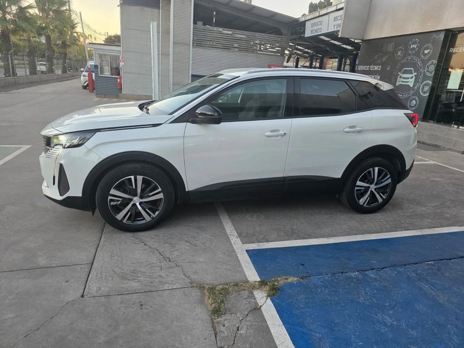 PEUGEOT 3008 2022 - Imagen 8 de 20