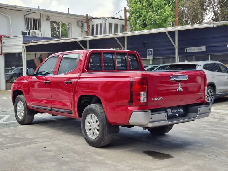 Mitsubishi L200 KATANA XRT 4X4 2.4 2024 - Imagen 9 de 20