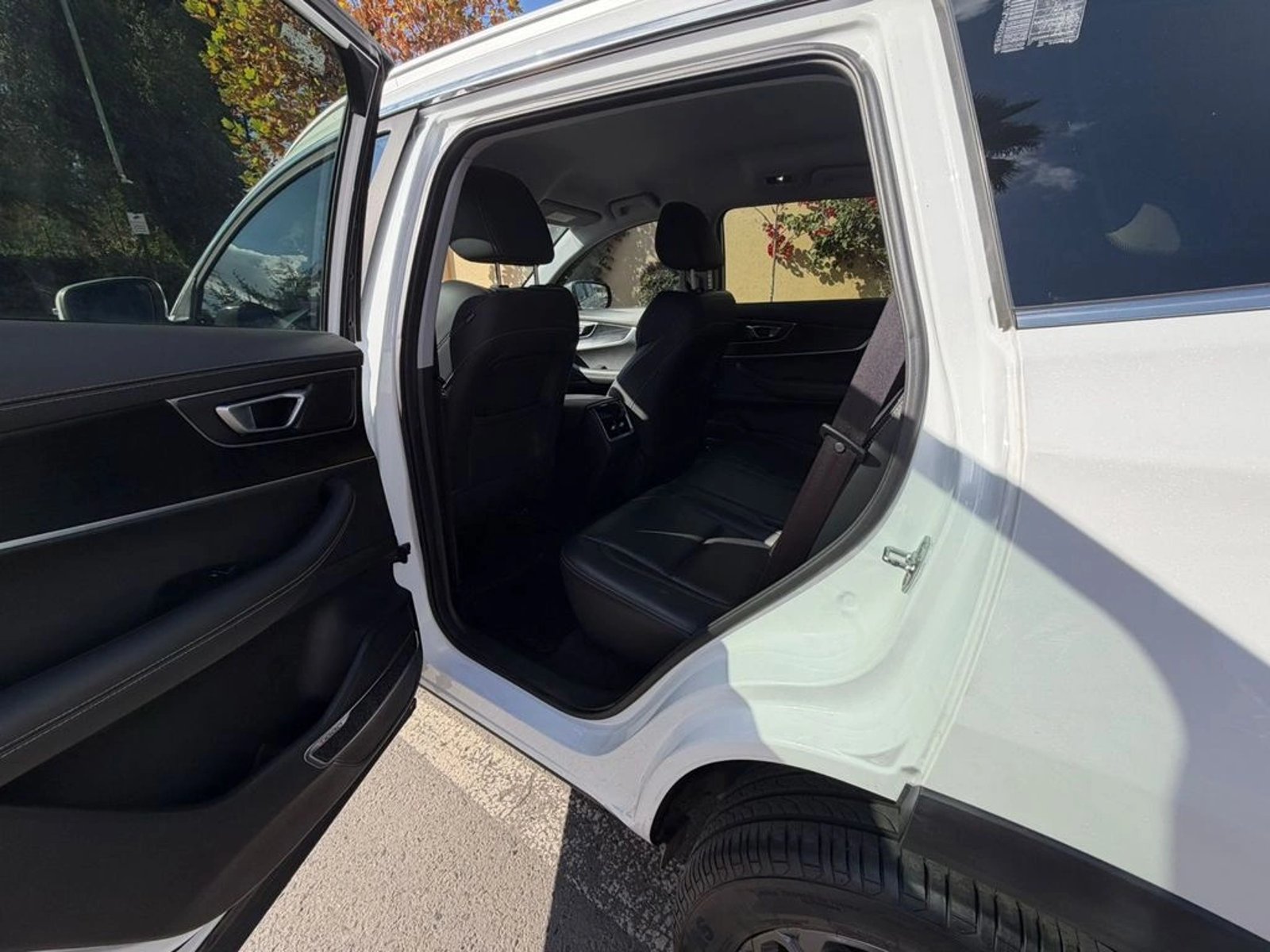 CHERY TIGGO 8 2023 - Imagen 11 de 17