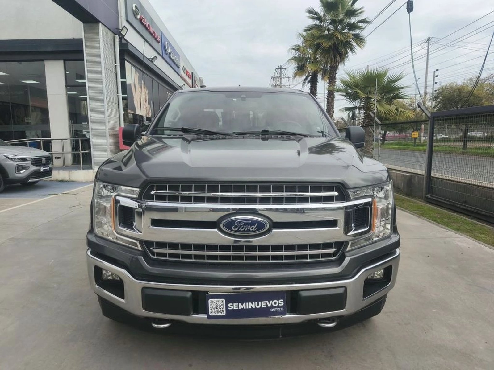 Ford F-150 XLT 4X4 5.0 2021 - Foto 2 de 20