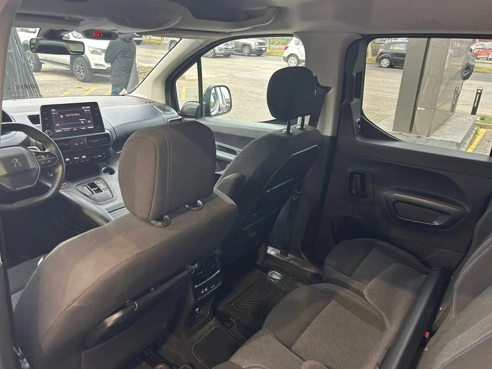 Peugeot RIFTER 1.2 ALLURE PURETECH 130 AT 2024 - Imagen 11 de 17